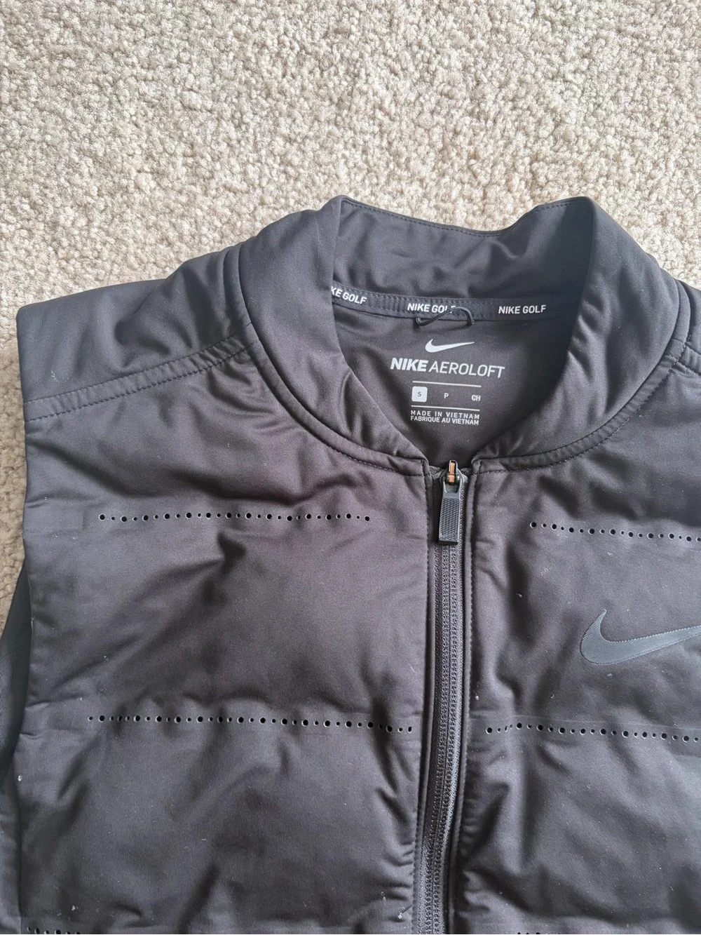 Nike areoloft active golf perforated qualited shell golf black vest jacket small
